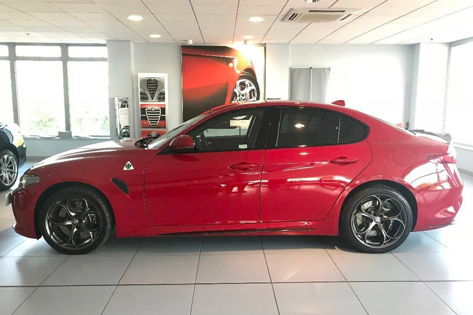 並行輸入中古車|アルファロメオ ジュリア クアドリフォリオ 2.9L V6 510HP 8AT RHD