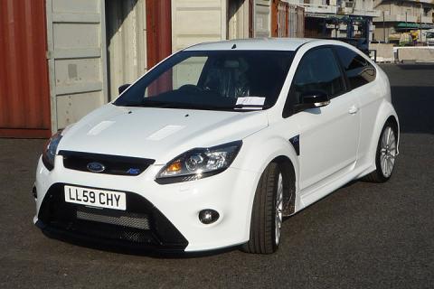 2009 FOCUS RS MK2、フローズンホワイト2