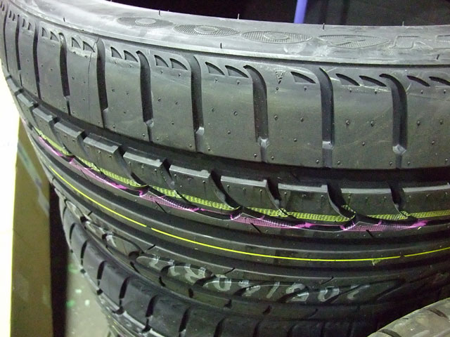 NEXEN N6000 トレッドパターン