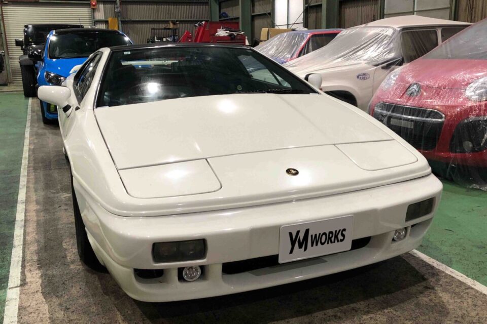 ロータス エスプリ（Lotus Esprit）の車検とエンジンミッション脱着重整備｜大阪府高槻市のO様