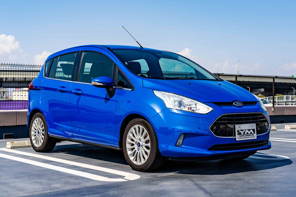 特別販売車両|フォード B-マックス タイタニアム(Ford B-MAX TITANUM)英国仕様・右ハンドル車 左右ピラーレススライドドア採用、傑作EcoBoostエンジンを搭載したスポーティミニバン