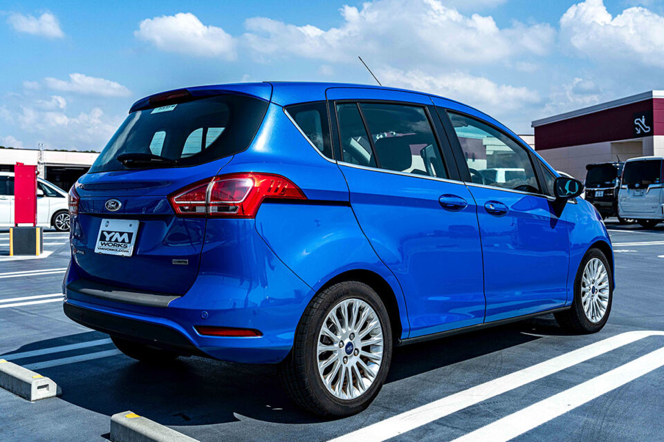 特別販売車両|フォード B-マックス タイタニアム(Ford B-MAX TITANUM)英国仕様・右ハンドル車 左右ピラーレススライドドア採用、傑作EcoBoostエンジンを搭載したスポーティミニバン