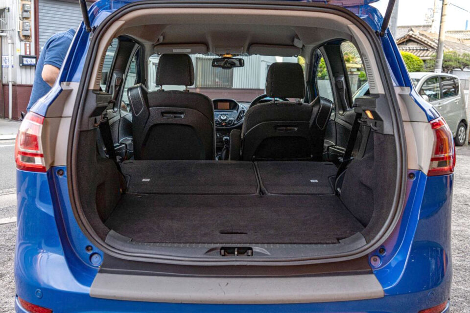 特別販売車両|フォード B-マックス タイタニアム(Ford B-MAX TITANUM)英国仕様・右ハンドル車 左右ピラーレススライドドア採用、傑作EcoBoostエンジンを搭載したスポーティミニバン