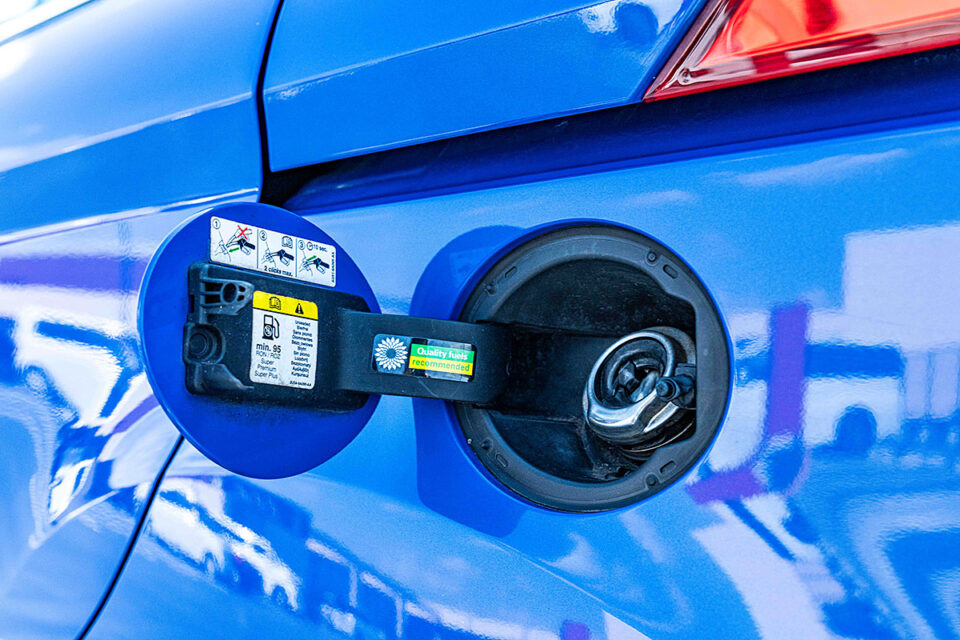 特別販売車両|フォード B-マックス タイタニアム(Ford B-MAX TITANUM)英国仕様・右ハンドル車 左右ピラーレススライドドア採用、傑作EcoBoostエンジンを搭載したスポーティミニバン