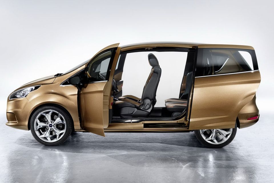 特別販売車両|フォード B-マックス タイタニアム(Ford B-MAX TITANUM)英国仕様・右ハンドル車 左右ピラーレススライドドア採用、傑作EcoBoostエンジンを搭載したスポーティミニバン