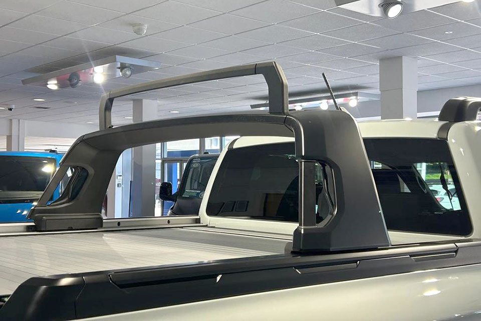 特選輸入車 Vol.702 フォード レンジャー ストームトラック プラグインハイブリッド(FORD RANGER STORMTRAK PHEV)|イギリス新車販売