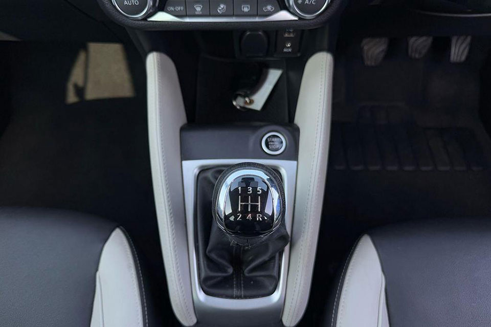特選輸入車 Vol.701 日産 マイクラ 0.9 IG-T テクナ