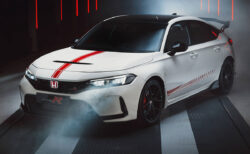 特選輸入車 Vol.704 ホンダ シビック タイプR アルティメット エディション（HONDA CIVIC TYPE R Ultimate Edition）｜生産終了となるタイプRの有終の美を飾る40台限定モデル発売｜イギリス新車販売