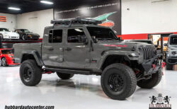 特選輸入車 Vol.708 ジープ グラディエーター スポーツ クルーキャブ 4x4（Jeep Gladiator Sport Crew Cab 4x4）｜本格カスタム多数のピックアップ｜米国中古車販売