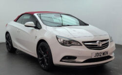 特選輸入車 Vol.714 ボクスホール カスケーダ 1.4i ターボ エリート 6MT（Vauxhall Cascada 1.4 Turbo Elite 6MT） | お洒落で実用的な4シーターカブリオレ｜イギリス中古車販売