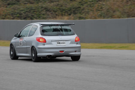 ブレーキの効きが悪い・止まるまでに時間がかかる原因と対処方法