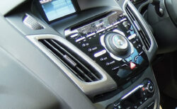 車内に不快な臭いが充満している原因と対処方法