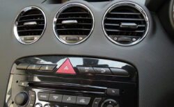 エアコンの吹き出し口から風が出ない原因と対処方法