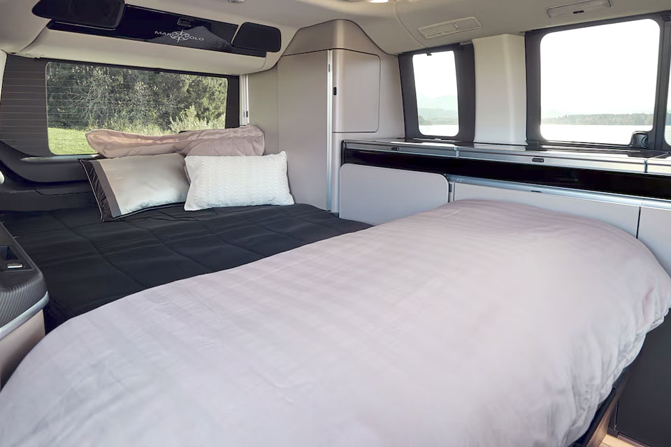 メルセデス・ベンツ V300d マルコ ポーロ プレミアム プラス