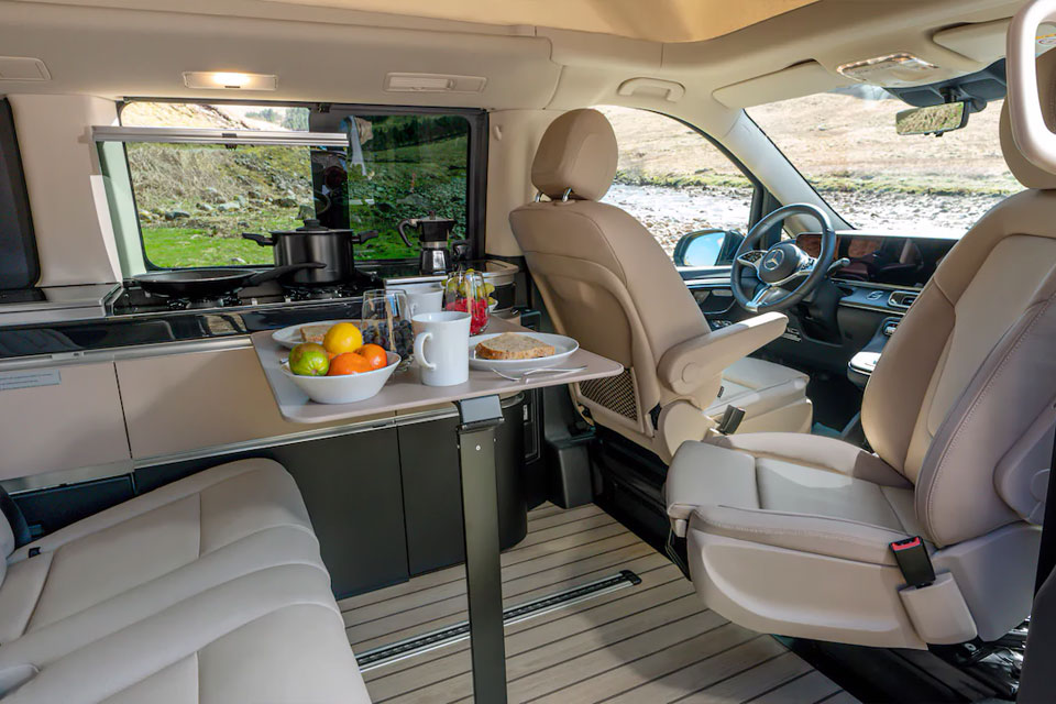 メルセデス・ベンツ V300d マルコ ポーロ プレミアム プラス