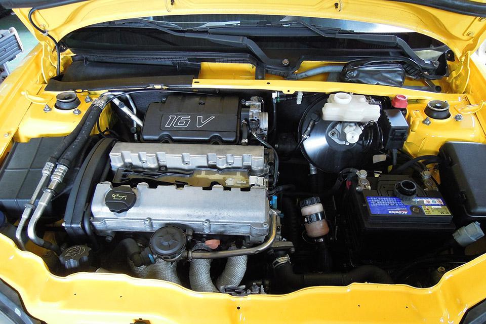 プジョー 106S16 全塗装後