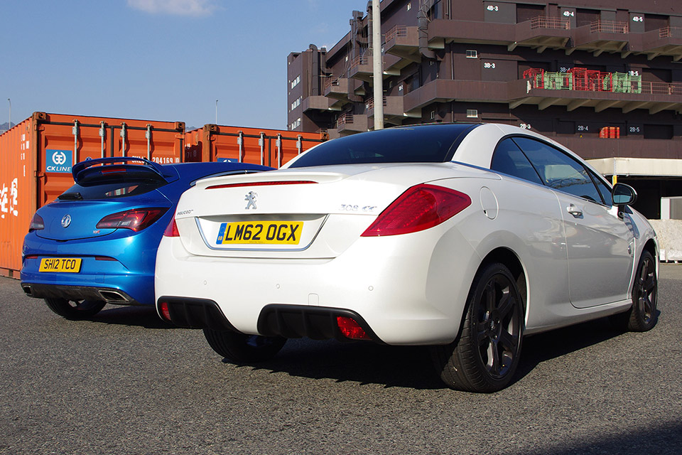 ボクスホール アストラVXR とMT 車が人気のプジョー308CC GT