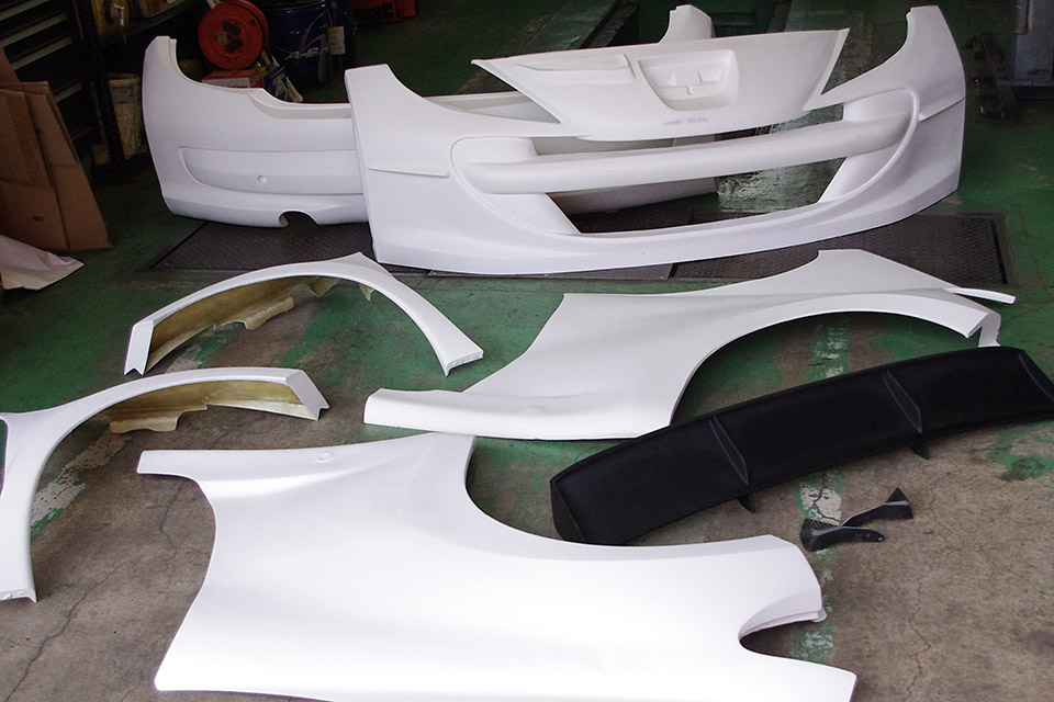 プジョー 207S2000のワイドボディキット