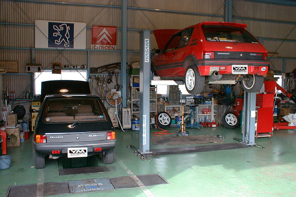 富田林に開設したサービス工場。