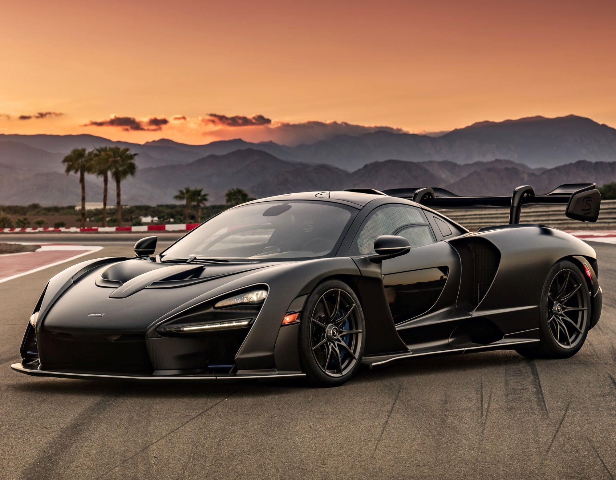 スーパーカー特集｜Mclaren Senna(マクラーレン セナ) | ワイエム