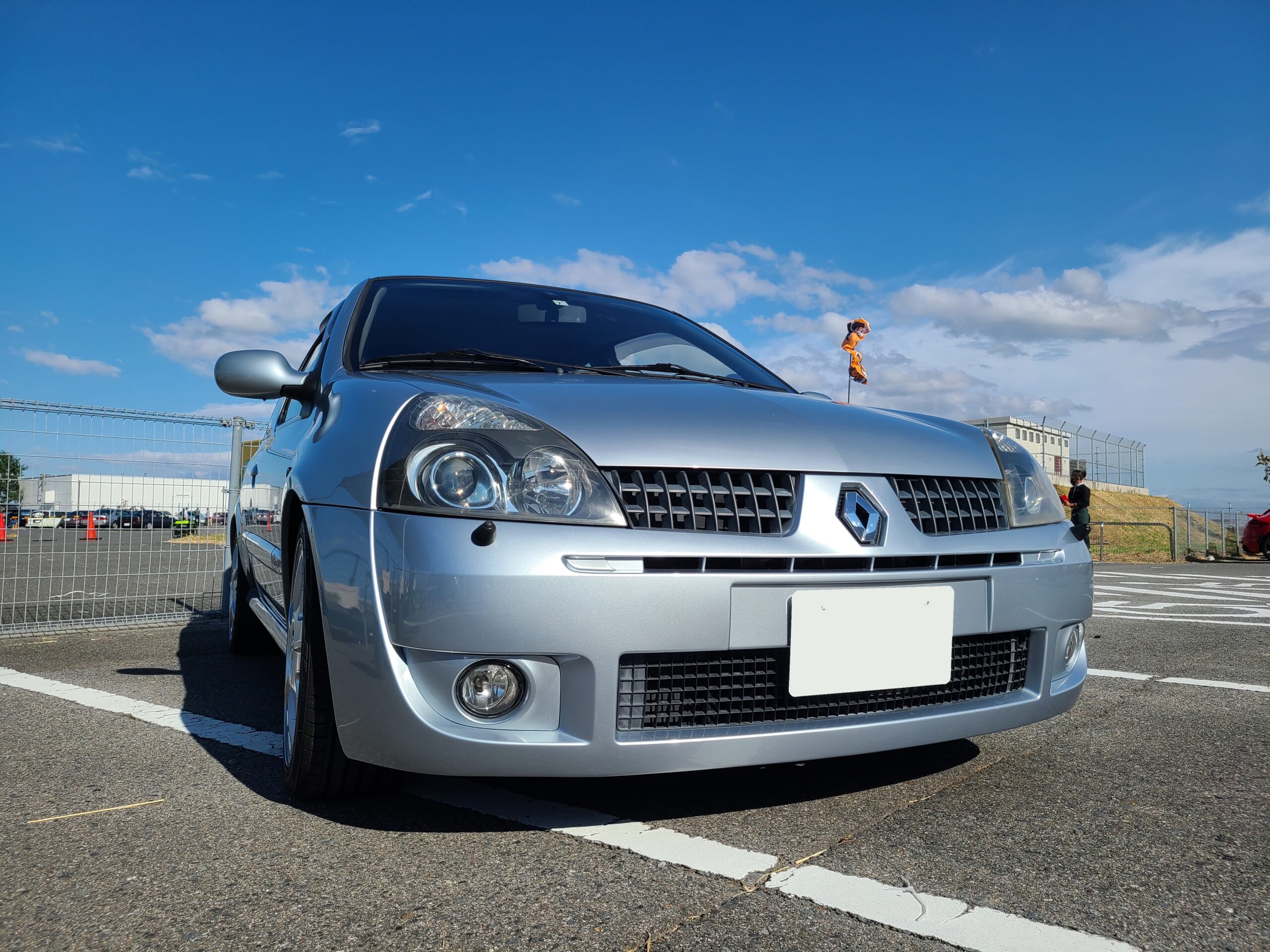 店頭在庫車｜Renault LUTECIA/Clio Renault Sports2.0(ルノー 