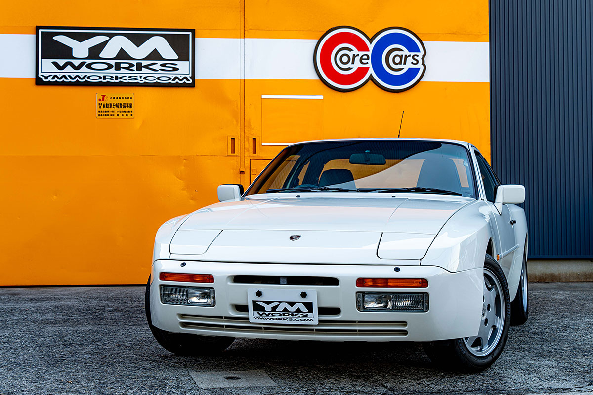 在庫車特別販売 ポルシェ 944S2（PORSCHE 944S2）英国仕様 右ハンドル