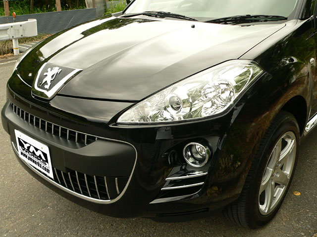 MITSUBISHI OUTLANDER 改 PEUGEOT 4007 フロントバンパー・ヘッドライト