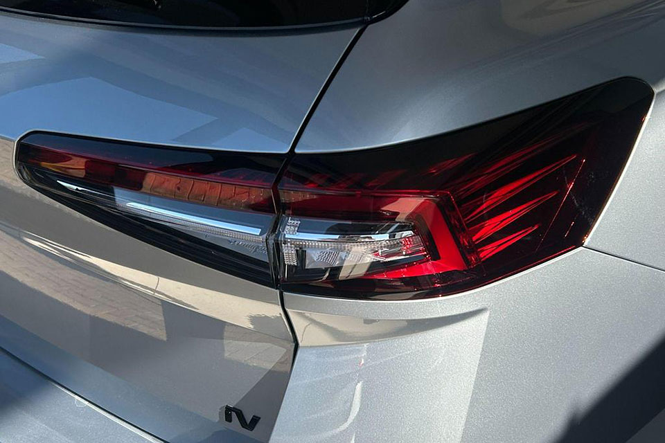 特選輸入車 Vol.700 シュコダ スパーブ エステート iV プラグインハイブリッド