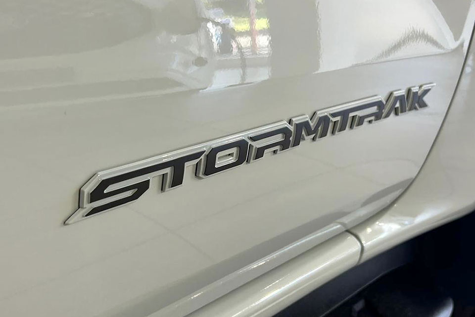特選輸入車 Vol.702 フォード レンジャー ストームトラック プラグインハイブリッド（FORD RANGER STORMTRAK PHEV）｜イギリス新車販売