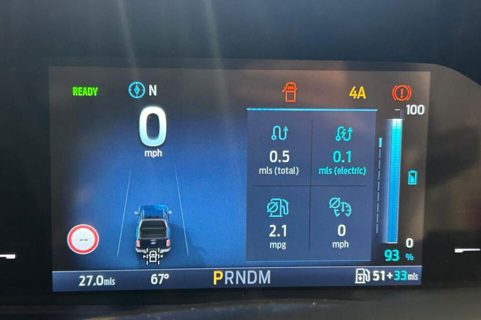 特選輸入車 Vol.702 フォード レンジャー ストームトラック プラグインハイブリッド（FORD RANGER STORMTRAK PHEV）｜イギリス新車販売