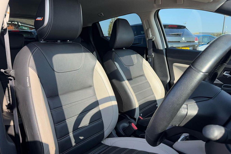 特選輸入車 Vol.701 日産 マイクラ 0.9 IG-T テクナ