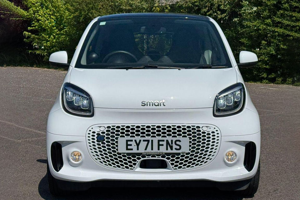 特選輸入車 Vol.703 スマート EQ フォーツー ブラバスライン（Smart EQ fortwo BRABUS Line）｜イギリス中古車販売