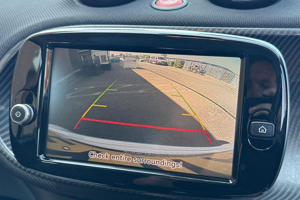 特選輸入車 Vol.703 スマート EQ フォーツー ブラバスライン（Smart EQ fortwo BRABUS Line）｜イギリス中古車販売