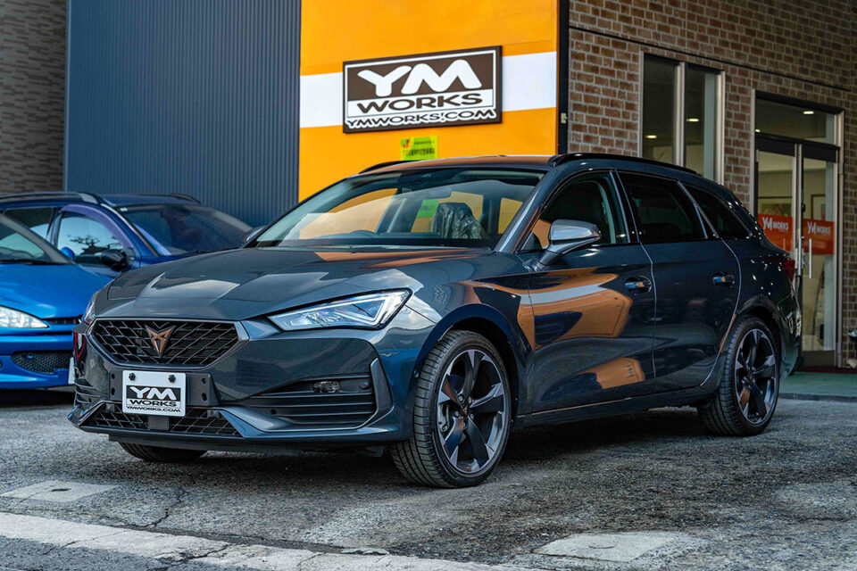 クプラ レオン 1.5TSI V1 エステート（CUPRA Leon 1.5TSI V1 Estate）を大阪府大阪市のT様にご納車