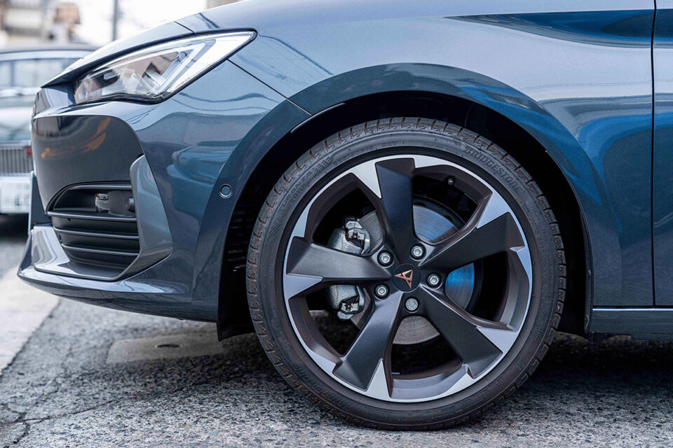 クプラ レオン 1.5TSI V1 エステート（CUPRA Leon 1.5TSI V1 Estate）を大阪府大阪市のT様にご納車