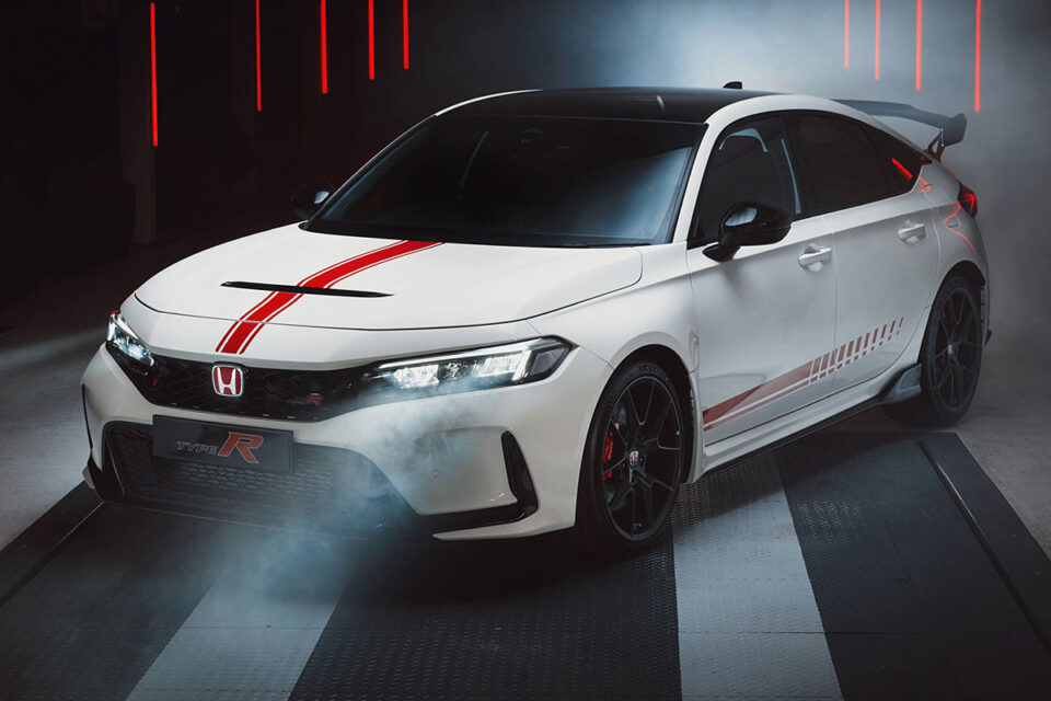 特選輸入車 Vol.704 ホンダ シビック タイプR アルティメット エディション（HONDA CIVIC TYPE R Ultimate Edition）｜生産終了となるタイプRの有終の美を飾る40台限定モデル発売｜イギリス新車販売