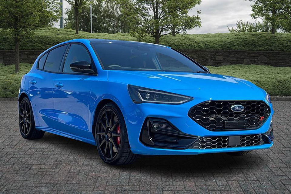特選輸入車 Vol.705 フォード フォーカス ST エディション (Ford Focus ST Edition)｜VWゴルフと並ぶベンチマークカー、2025/11生産終了｜イギリス新車販売