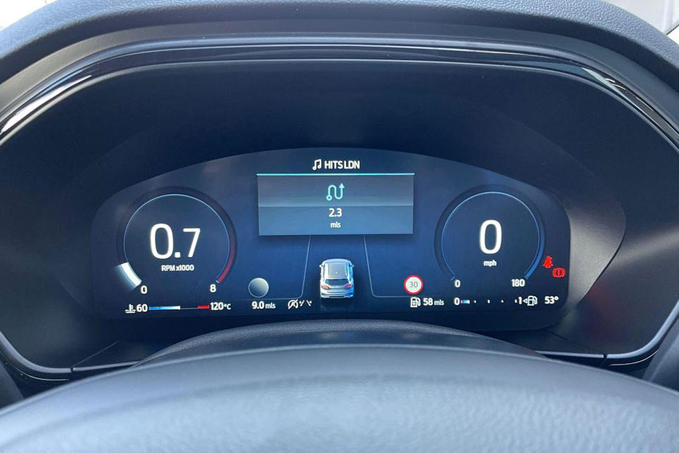 特選輸入車 Vol.705 フォード フォーカス ST エディション (Ford Focus ST Edition)｜VWゴルフと並ぶベンチマークカー、2025/11生産終了｜イギリス新車販売