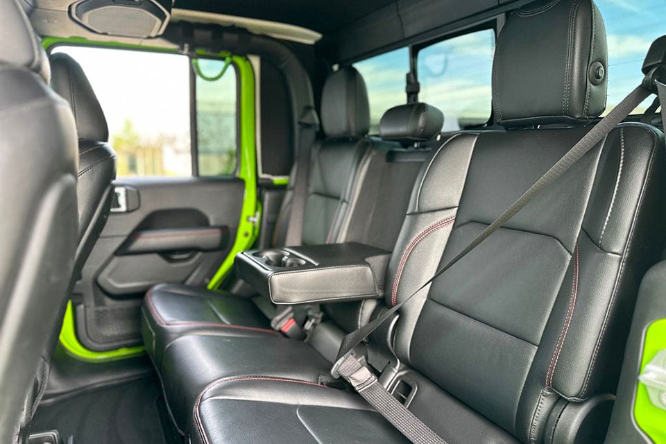 特選輸入車 Vol.706 ジープ グラディエーター ルビコン クルーキャブ 4x4（Jeep Gladiator Rubicon Crew Cab 4x4）｜無骨で頼れるアメリカンピックアップ｜米国中古車販売