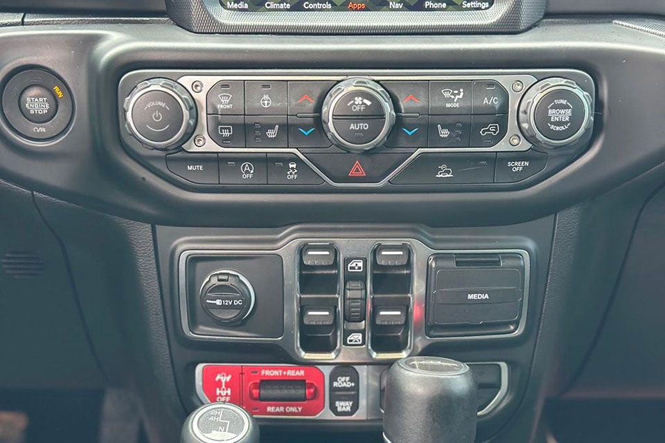 特選輸入車 Vol.706 ジープ グラディエーター ルビコン クルーキャブ 4x4（Jeep Gladiator Rubicon Crew Cab 4x4）｜無骨で頼れるアメリカンピックアップ｜米国中古車販売