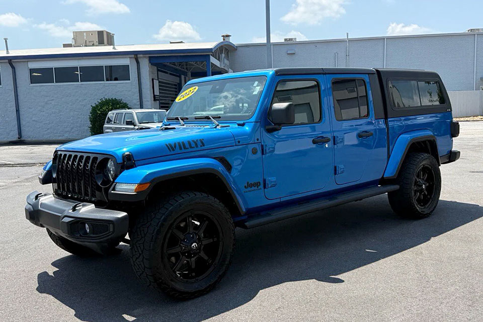 特選輸入車 Vol.707 ジープ グラディエーター ウィリス クルーキャブ 4x4（JEEP Gladiator Willys Crew Cab 4x4）| キャノピー装備の本格オフローダー｜米国中古車販売