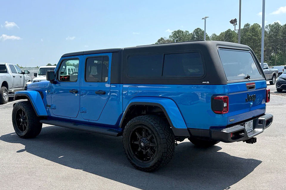 特選輸入車 Vol.707 ジープ グラディエーター ウィリス クルーキャブ 4x4（JEEP Gladiator Willys Crew Cab 4x4）| キャノピー装備の本格オフローダー｜米国中古車販売