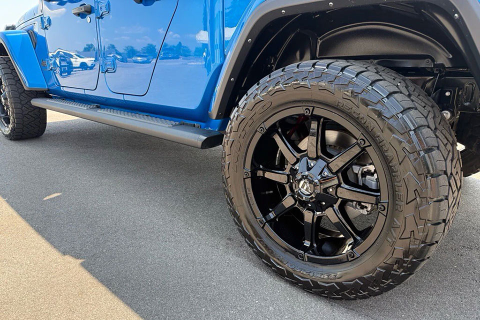 特選輸入車 Vol.707 ジープ グラディエーター ウィリス クルーキャブ 4x4（JEEP Gladiator Willys Crew Cab 4x4）| キャノピー装備の本格オフローダー｜米国中古車販売