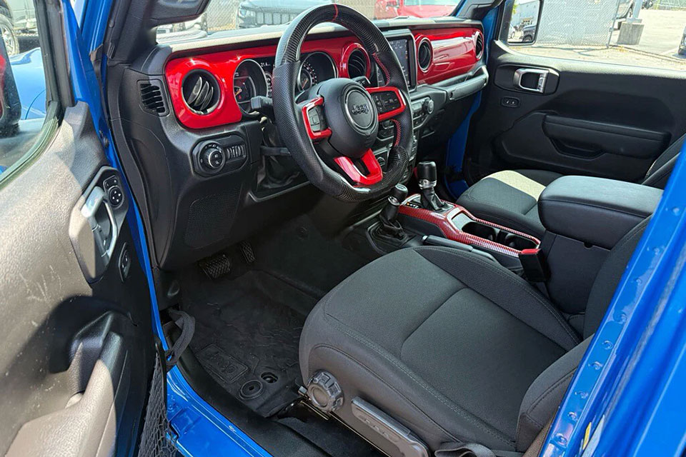 特選輸入車 Vol.707 ジープ グラディエーター ウィリス クルーキャブ 4x4（JEEP Gladiator Willys Crew Cab 4x4）| キャノピー装備の本格オフローダー｜米国中古車販売