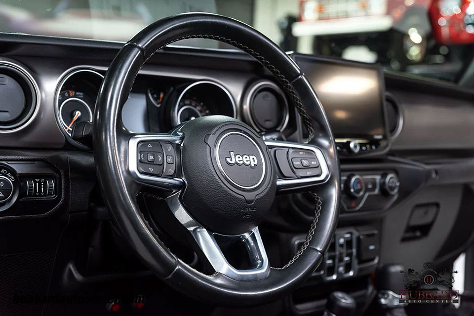 特選輸入車 Vol.708 ジープ グラディエーター スポーツ クルーキャブ 4x4（Jeep Gladiator Sport Crew Cab 4x4）｜本格カスタム多数のピックアップ｜米国中古車販売