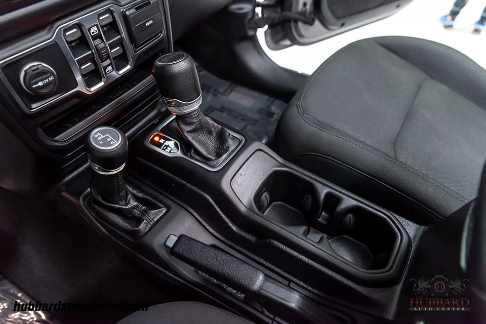 特選輸入車 Vol.708 ジープ グラディエーター スポーツ クルーキャブ 4x4（Jeep Gladiator Sport Crew Cab 4x4）｜本格カスタム多数のピックアップ｜米国中古車販売