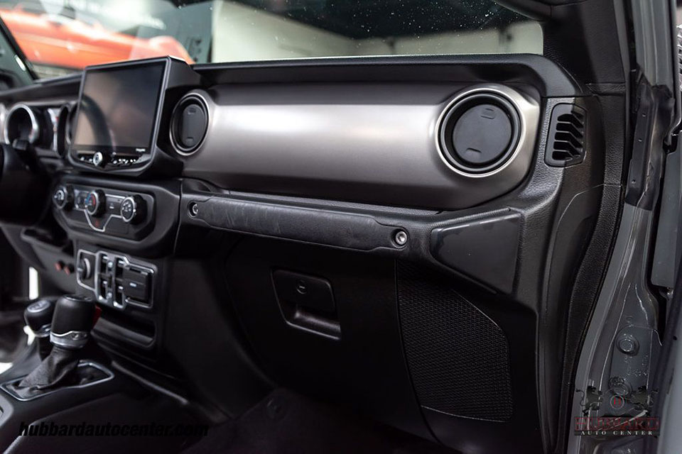 特選輸入車 Vol.708 ジープ グラディエーター スポーツ クルーキャブ 4x4（Jeep Gladiator Sport Crew Cab 4x4）｜本格カスタム多数のピックアップ｜米国中古車販売