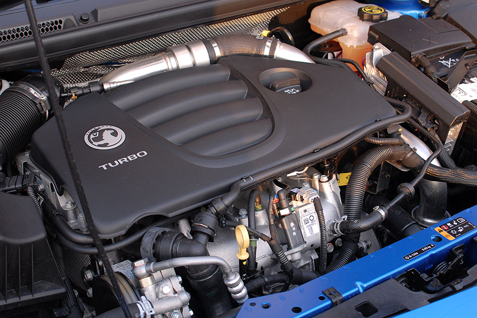 エンジンの振動・不安定な回転（ハンチング）の原因と対処方法