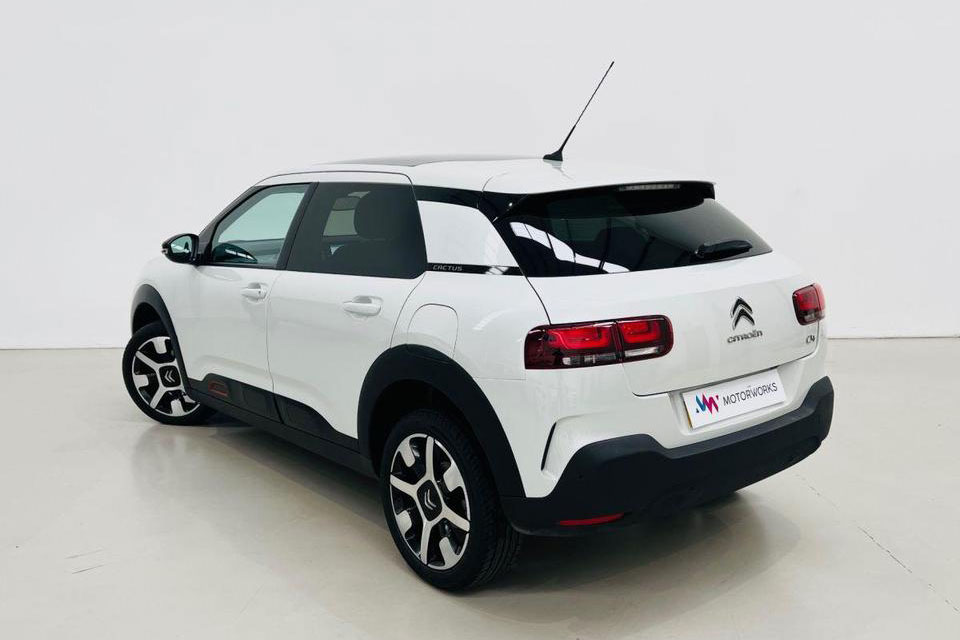 特選輸入車 Vol.710 シトロエン C4カクタス 1.2 ピュアテック130 フレイア EAT6（Citroën C4 Cactus 1.2 PureTech130 Flair EAT6） | デザインも乗り味もこれぞシトロエンの日本未導入モデル｜イギリス中古車販売