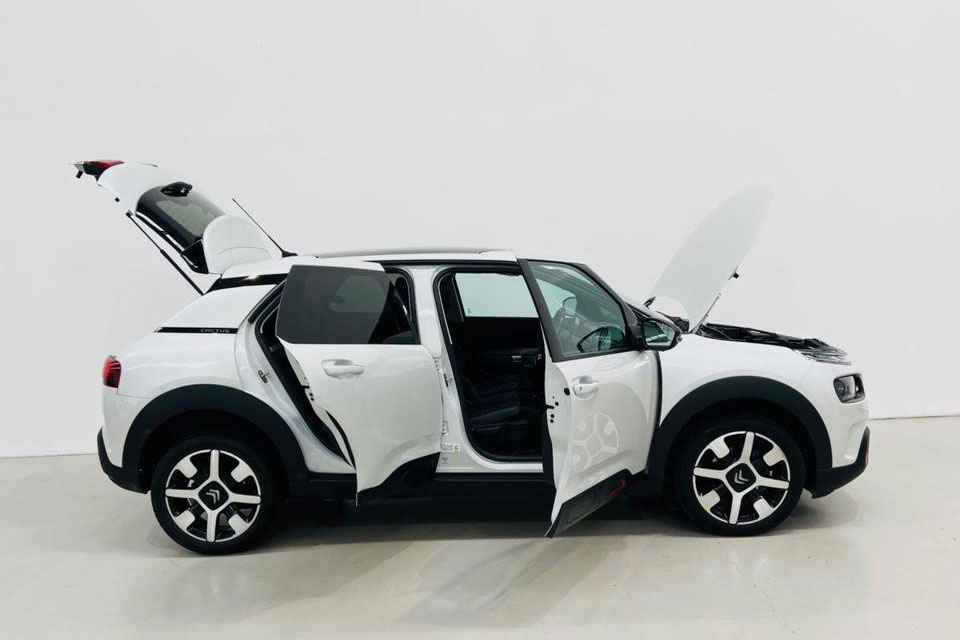 特選輸入車 Vol.710 シトロエン C4カクタス 1.2 ピュアテック130 フレイア EAT6（Citroën C4 Cactus 1.2 PureTech130 Flair EAT6） | デザインも乗り味もこれぞシトロエンの日本未導入モデル｜イギリス中古車販売